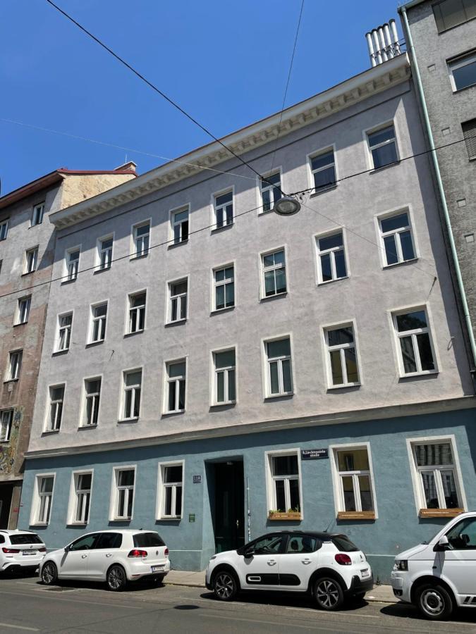 Cozy City Apartment Near City Center Виена Екстериор снимка