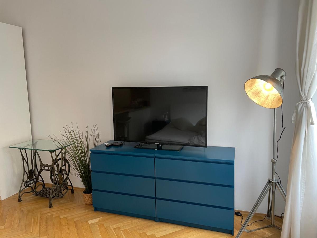 Cozy City Apartment Near City Center Виена Екстериор снимка